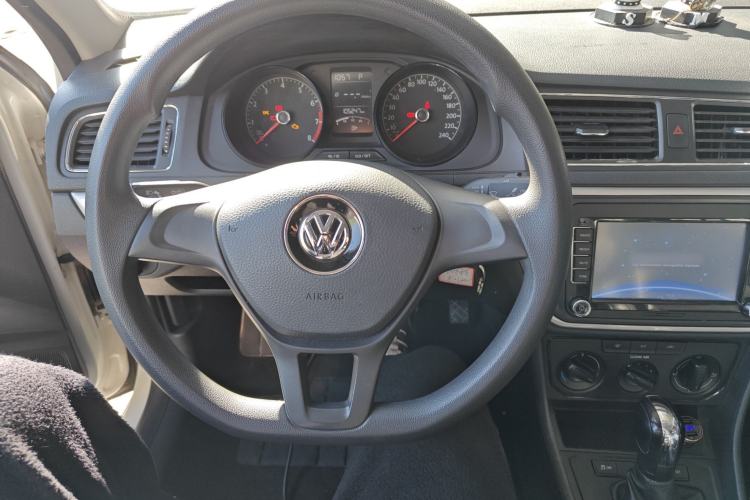 Used Volkswagen Lavida 2017 1.6L Automatic Fashion Edition
