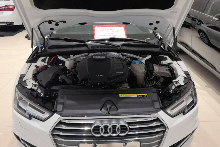 Used Audi A4L 2018 30th Anniversary Edition 40 TFSI Fashion Model
