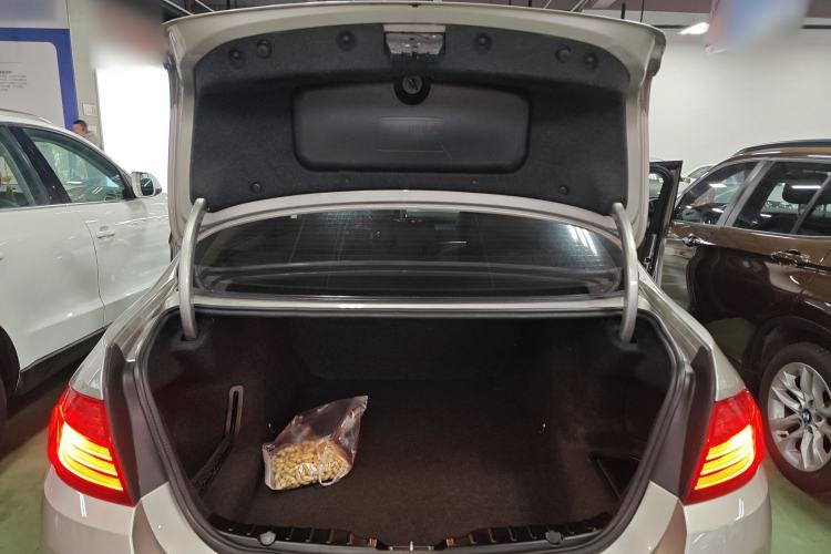 Used BMW 5 Series 2014 525Li Luxury Design Package