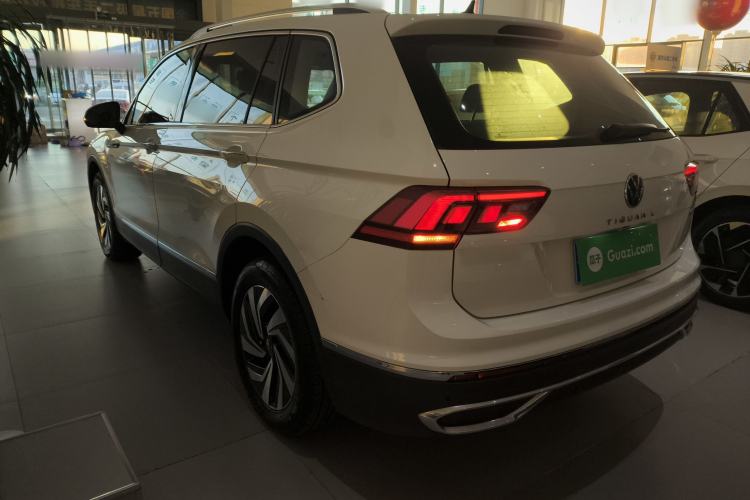 Used Volkswagen Tiguan L 2024 300TSI Automatic Two-Wheel Drive Smart Edition
