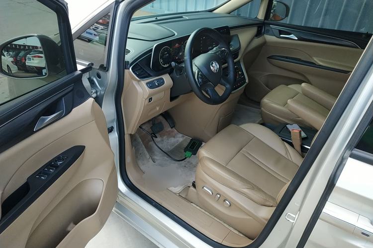 Used Buick GL8 2021 ES Landtrek 653T Luxury Model
