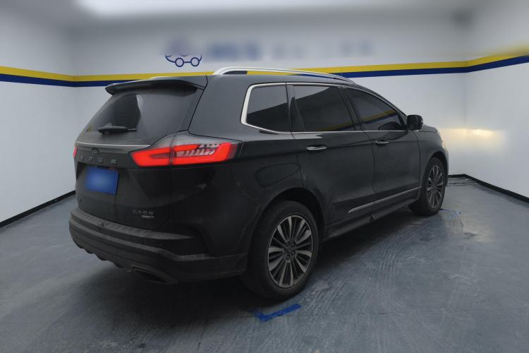 Used Ford Edge 2021 PLUS EcoBoost 245 Two-Wheel-Drive Titanium 7-Seater
