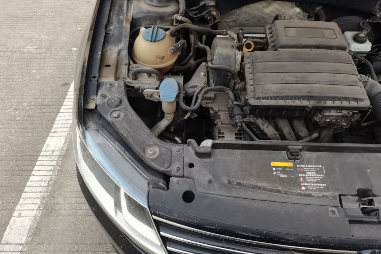 Used Volkswagen Lavida 2015 1.6L Automatic Comfort Edition
