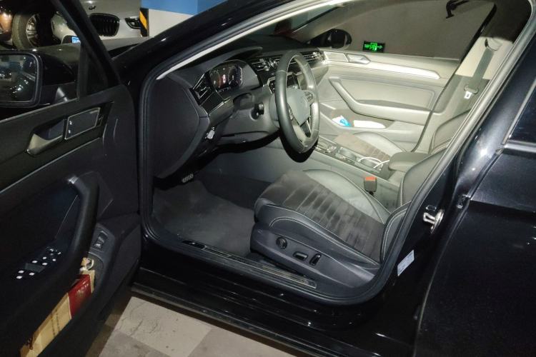 Used Volkswagen Magotan 2020 330TSI DSG Luxury Edition
