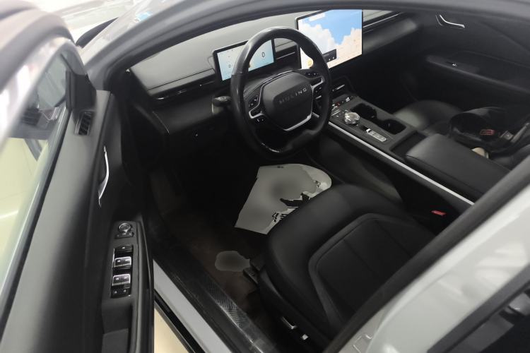 Used Wuling Xingguang 2024 Co-Creation Edition 510 Advanced Model