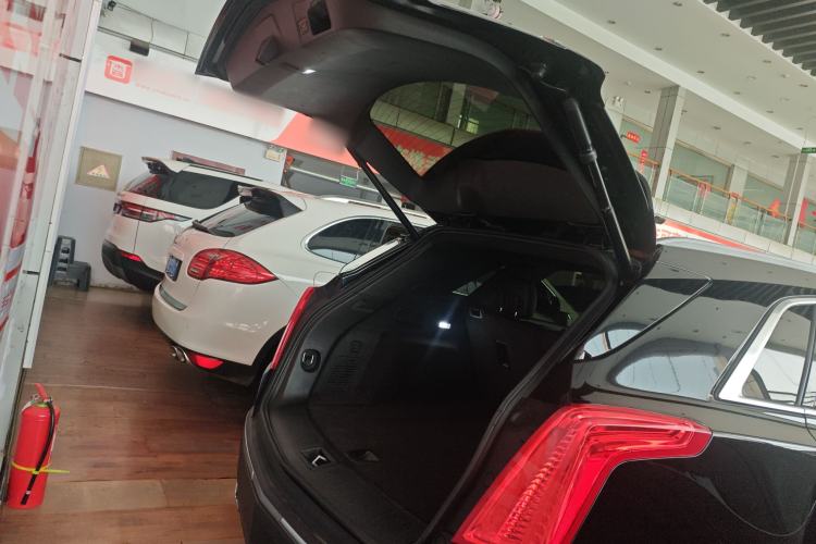 Used Cadillac XT5 2018 28E Four-Wheel Drive Tech Version
