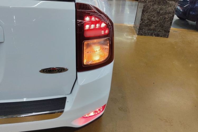 Used  Compass 2014 Revised Version 2.4L Four-Wheel Drive Comfort Edition
