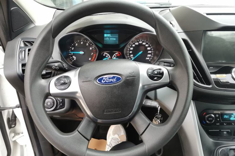 Used Ford Kuga 2015 1.5L GTDi Two-Wheel-Drive Comfort Model
