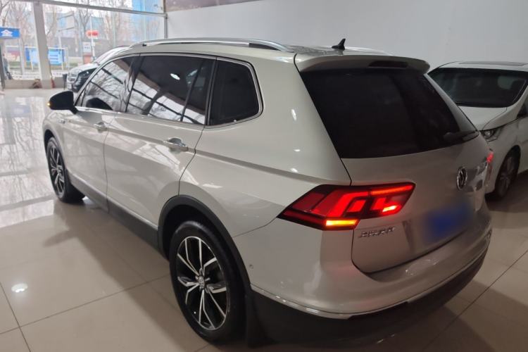 Used Volkswagen Tiguan L 2019 Revised 330TSI Automatic Two-Wheel Drive Smart & Luxury Edition China VI Standard