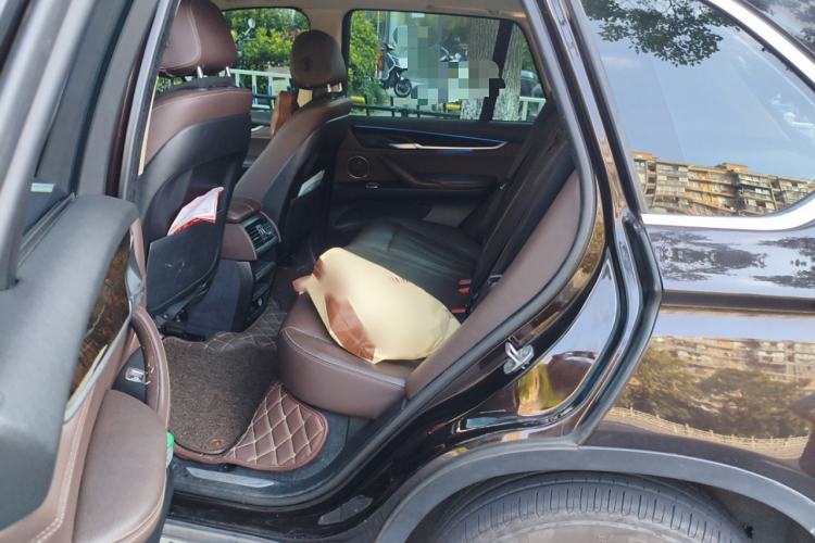 Used BMW X5 2015 xDrive28i
