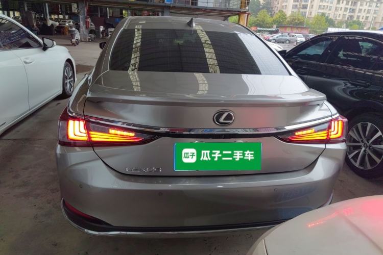 Used Lexus ES 2022 300h Excellence Edition
