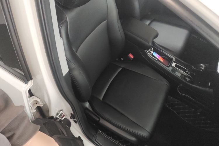 Used Honda Jade 2017 1.8L automatic Comfort version 5 seats
