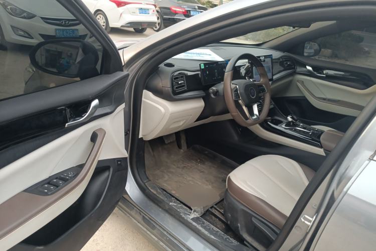 Used BYD Qin PLUS 2024 HONOR Edition DM-i 55KM Leading Model
