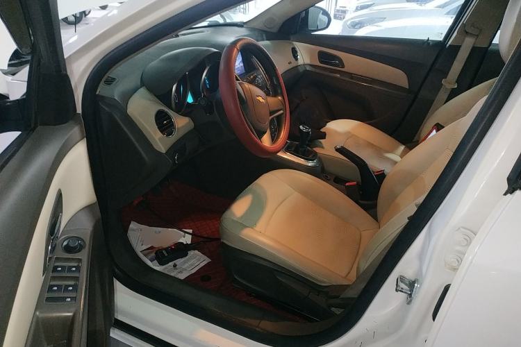 Used Chevrolet Cruze 2015 1.5L Classic SE MT
