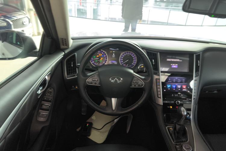 Used Infiniti Q50L 2016 2.0T Ambition Edition
