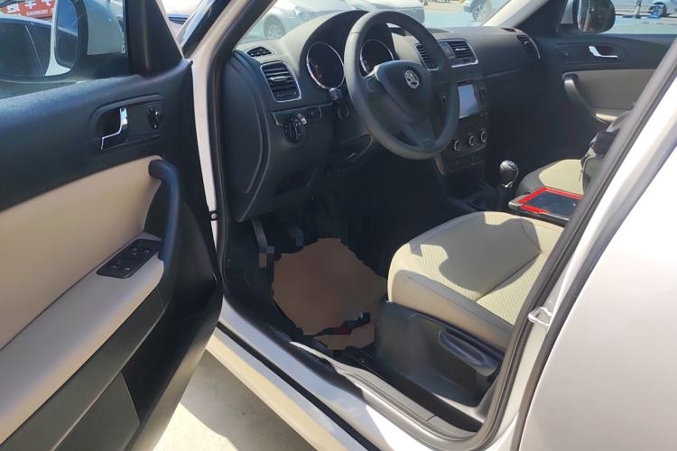 Used Skoda Yeti 2014 1.6L Manual Colorful Edition
