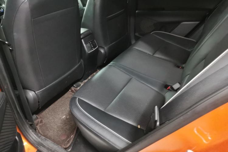 Used Hyundai ix25 2015 1.6L Automatic Two-Wheel-Drive Deluxe DLX Model
