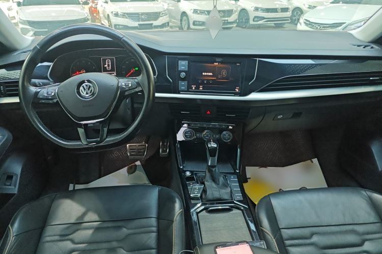 Used Volkswagen Passat 2019 330TSI Elite Edition China VI
