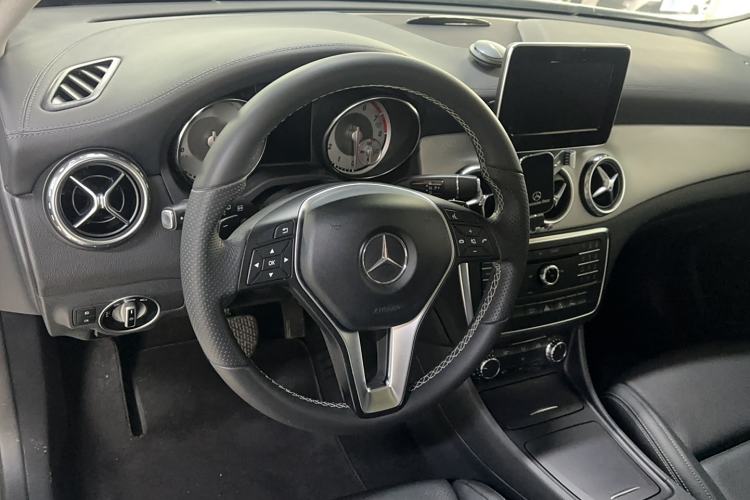 Used Mercedes-Benz GLA 2016 GLA 200 Fashion Model