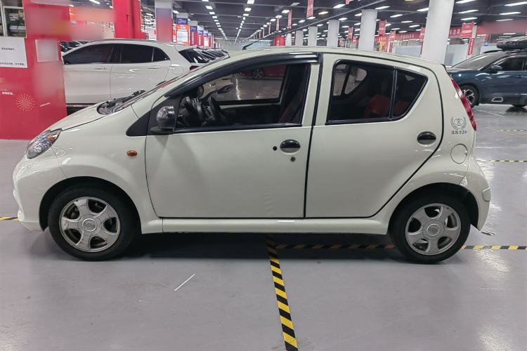 Used BYD F0 2015 1.0L AMT Joyful Cool Model
