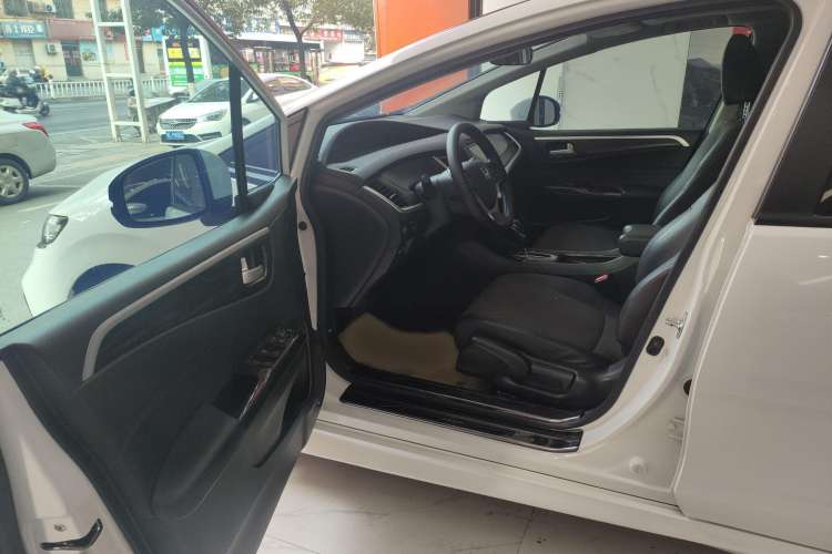 Used Honda Jade 2020 1.8L automatic Comfort version
