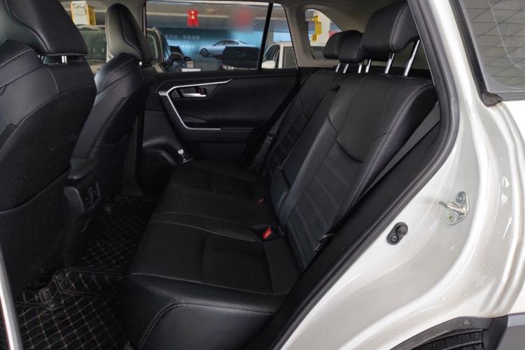 Used Toyota Wildlander 2023 2.0L CVT Four-Wheel Drive Luxury PLUS Edition