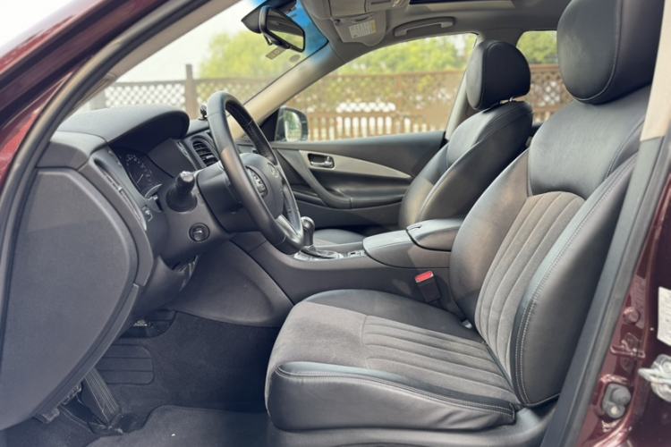 Used Infiniti QX50 2015 2.5L Comfort Edition
