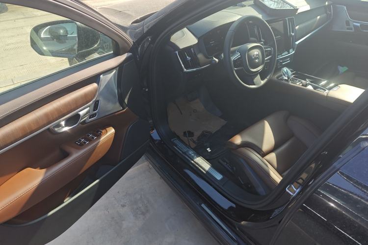 Used Volvo S90 New Energy 2024 Plug-in Hybrid Four-Wheel Drive Long-Range Luxury Smart Edition
