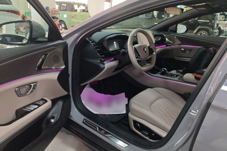 Used BYD Han 2025 EV with 701 km of Laser Radar-Enabled Intelligent Driving
