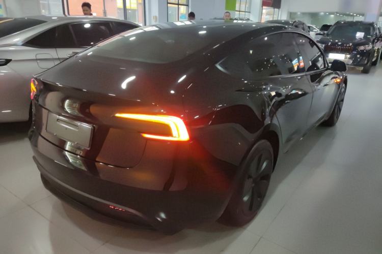 Used Tesla Model 3 2025 Model Revised Rear-Wheel-Drive Version
