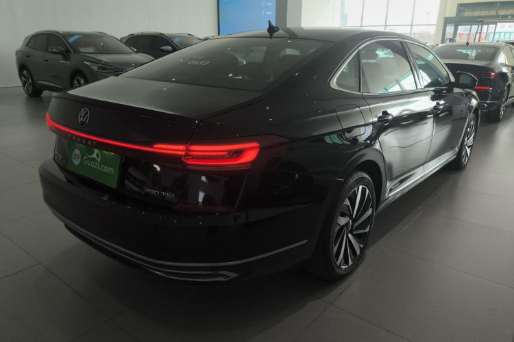Used Volkswagen Passat 2024 380TSI Dragon Glory Edition
