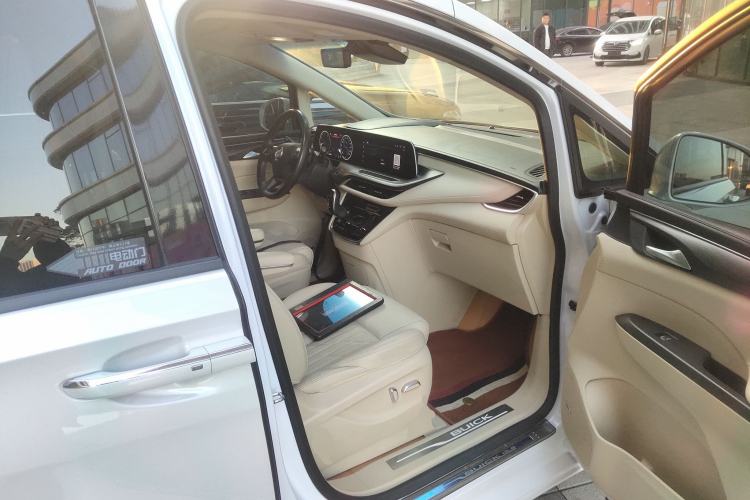 Used Buick GL8 2022 ES Landtrek 653T Flagship Model
