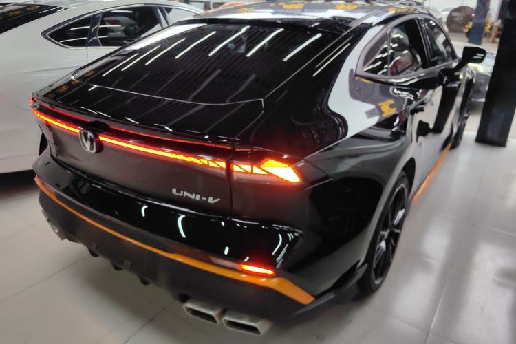 Used Changan UNI-V 2024 1.5T Prestige Sport Edition
