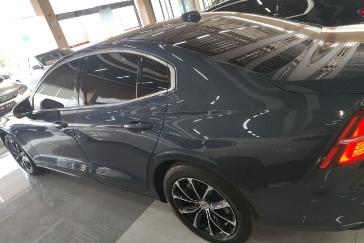 Used Volvo S60 2022 B4 Zhiyi Luxury Edition