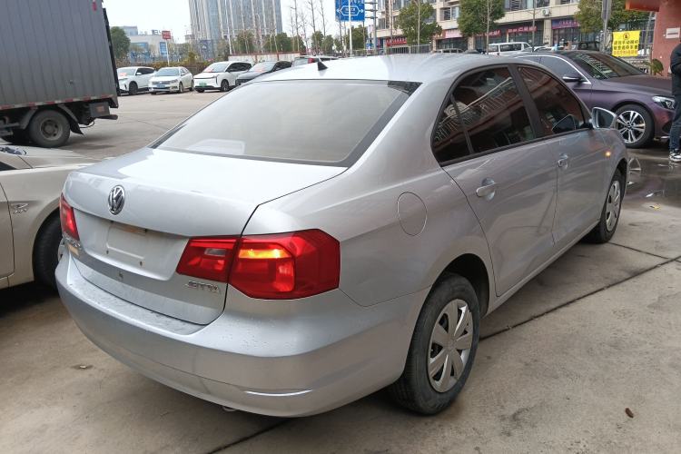 Used Volkswagen Jetta 2015 1.6L Manual Fashion Edition