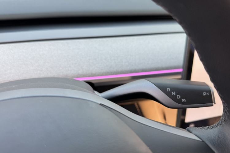 Used Tesla Model Y 2023 Long-Range All-Wheel-Drive Version
