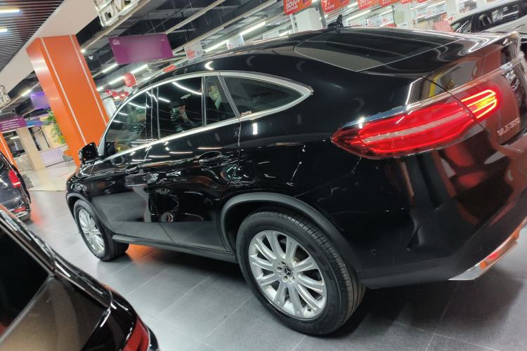 Used Mercedes-Benz GLE Coupe 2017 GLE 320 4MATIC Coupe SUV