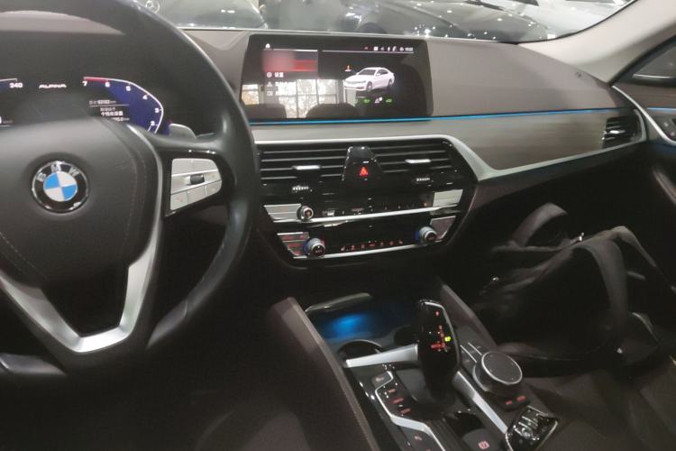 Used BMW 5 Series 2020 530Li Leading Edition Luxury Package
