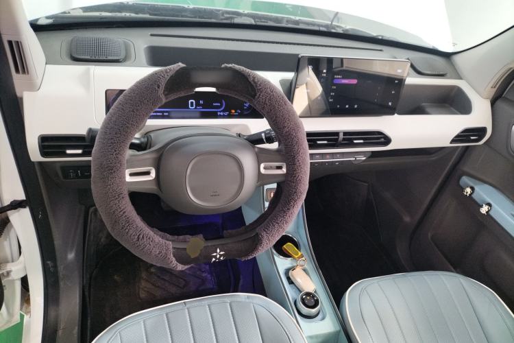 Used Geely Galaxy Panda 2023 Panda Mini 200km Endurance Bear
