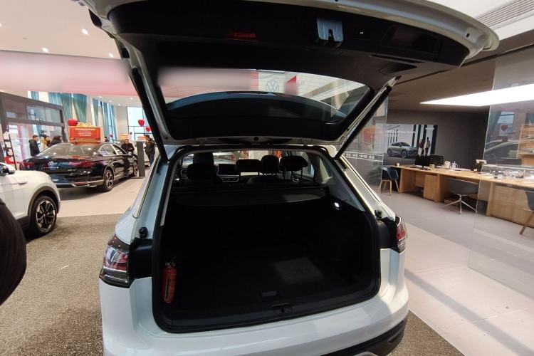 Used Volkswagen Tayron 2023 300TSI Two-Wheel-Drive Luxury Plus Advanced Edition
