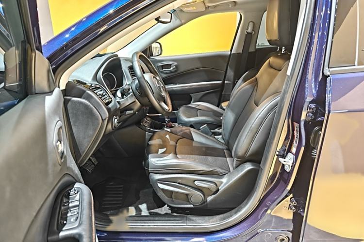 Used  Compass 2020 220T Automatic Elite Edition
