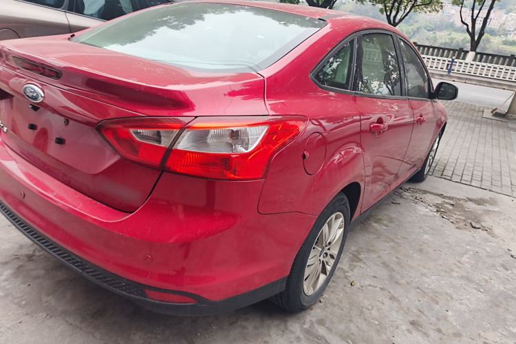 Used Ford Focus 2012 Sedan 1.6L Automatic Comfort Model
