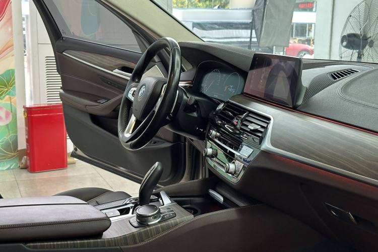 Used BMW 5 Series 2019 530Li Leading Model Luxury Package
