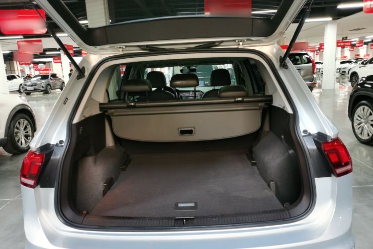 Used Volkswagen Tiguan L 2018 330TSI Automatic Two-Wheel Drive Luxury Edition
