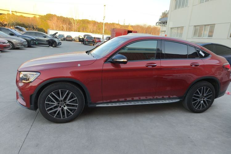 Used Mercedes-Benz GLC Coupe 2020 GLC 300 4MATIC Coupe SUV
