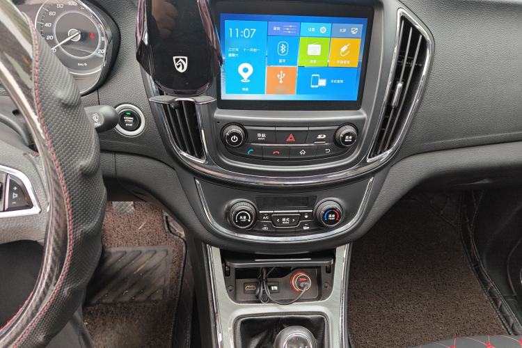 Used Baojun 560 2016 1.8L Manual Luxury Edition