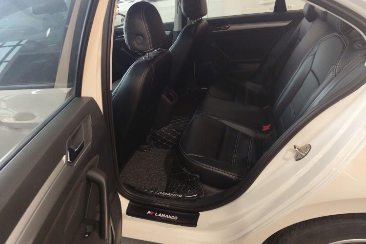 Used Volkswagen Lamando 2019 230TSI DSG Fashion Edition China VI
