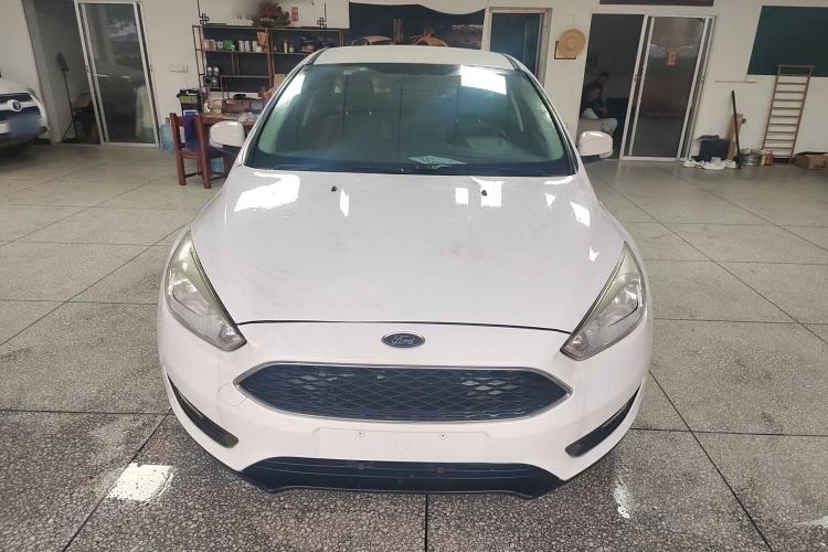 Used Ford Focus 2015 Hatchback 1.6L Manual Comfort Edition
