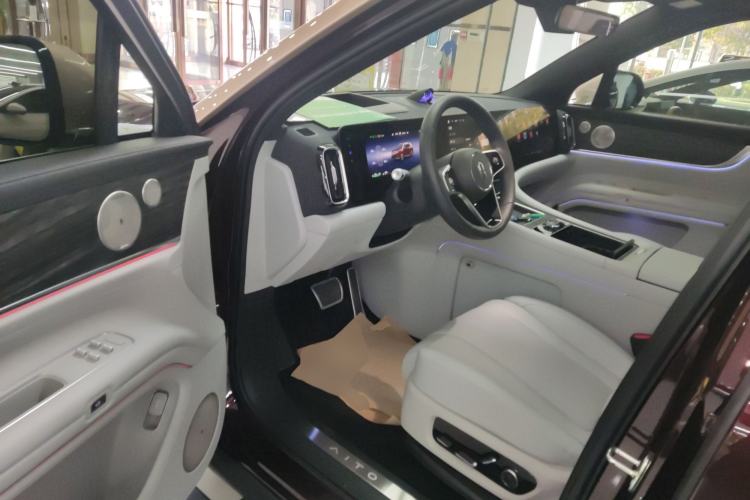 Used Hima AITO M9 2025 Extended-Range Ultra Version 52 kWh 5-Seater Edition
