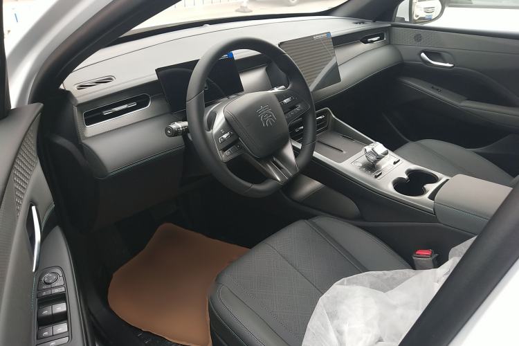 Used BYD Qin PLUS 2025 DM-i Smart Drive 55KM Leading Model
